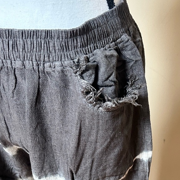 Umgee Tie-Dyed Linen Capri pants. Dark grey & cream. Sz Med - Picture 5 of 9